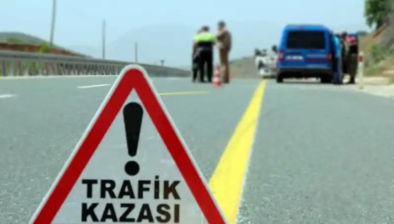 Otomobil ve Hafif Ticari Araç Çarpıştı: 6 Kişinin Hayatını Kaybettiği Kötü Kaza