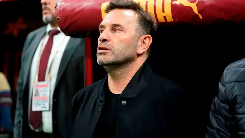 Galatasaray'da Okan Buruk'un Sürpriz Değişikliği Takımın Sezonunu Nasıl Etkileyecek?