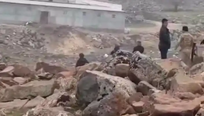 Diyarbakır'da Gözaltılar Devam Ederken Kanlı Kavga: 3 Kişi Hayatını Kaybetti