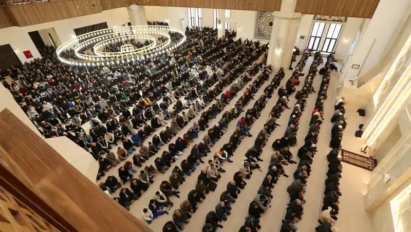 Cuma Namazı 4 Nisan 2025'te Hangi Saatte Kılınacak? İşte Şehir Şehir Saatler