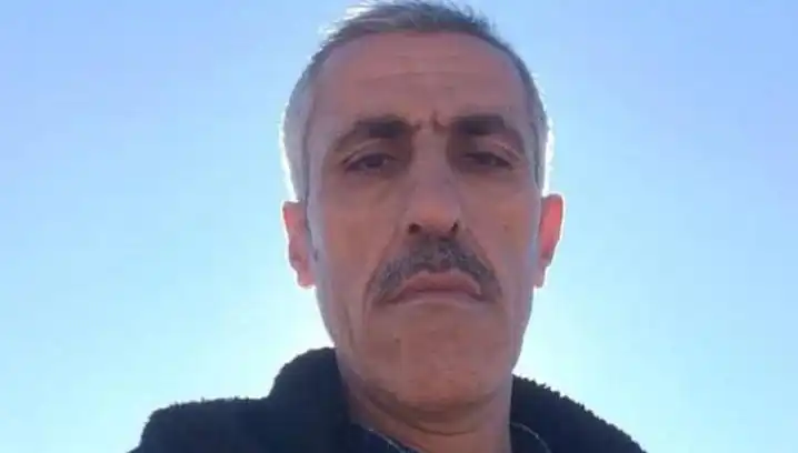 Gençleri "Çime Basmayın" Diye Uyardı ve Bıçaklı Salgının Kurbanı Oldu