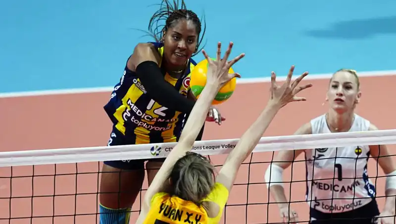 Fenerbahçe, Avrupa'da Tarihi Zaferle VakıfBank'ı Devirdi