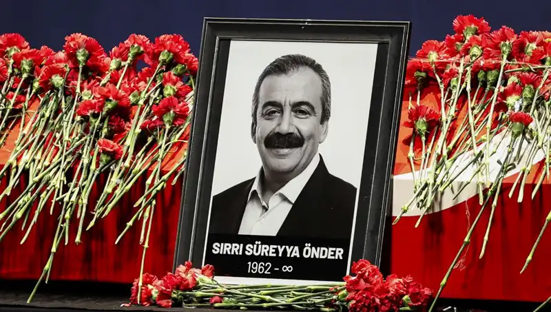 Meclis'te Sırrı Süreyya Önder Anması: Siyasi İçiçe Geçmiş Bir Yaşam