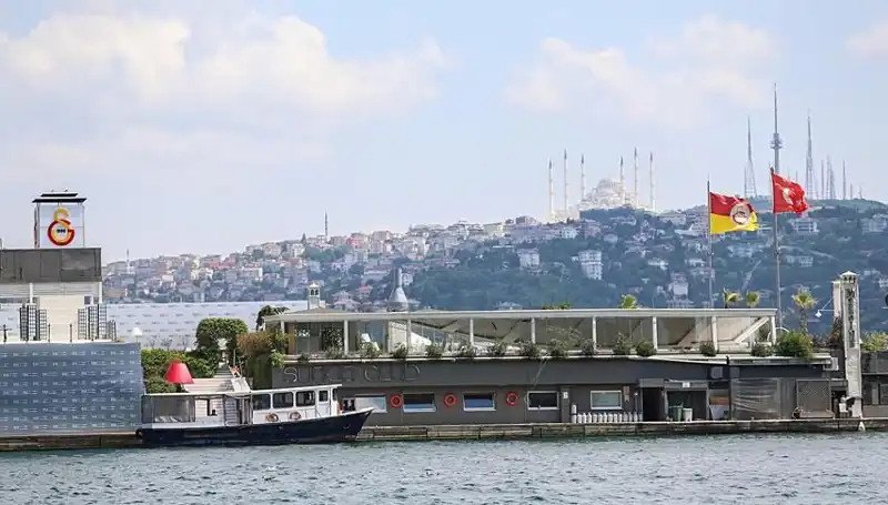2. Abdülhamid'in Mirasçılarından Galatasaray Adası'na Talep Geldi!