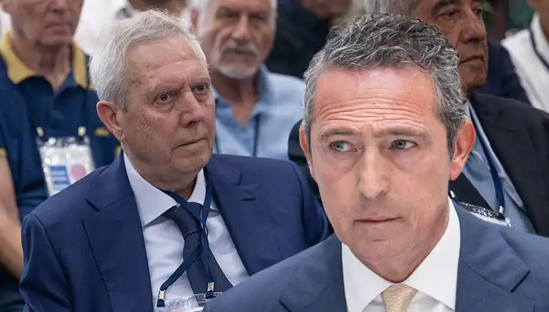 Fenerbahçe Divan Kurulu'nda Aziz Yıldırım’dan Şok Adaylık Açıklaması!