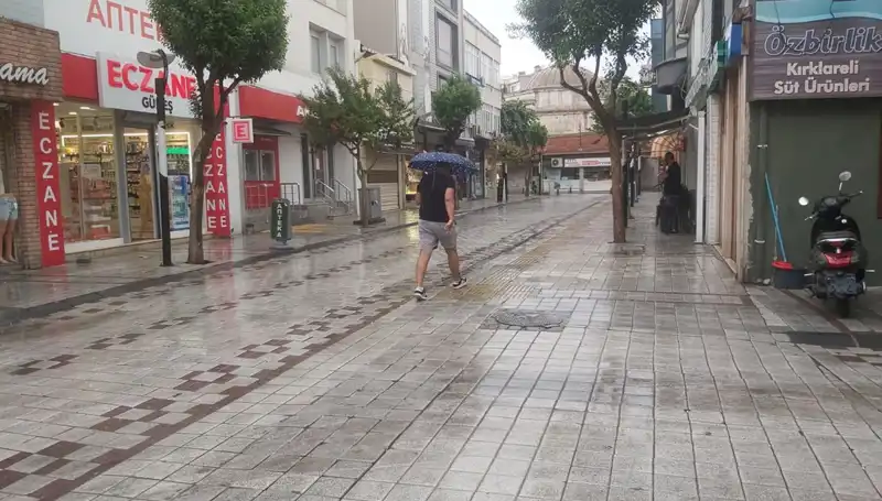 Kırklareli'de Sağanak Yağış Hayatı Olumsuz Etkiledi: Kentte Neler Oldu?