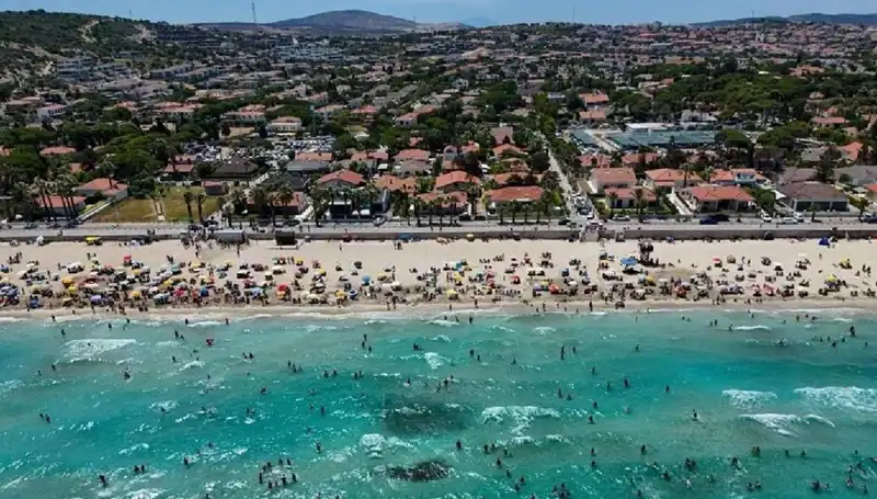 Çeşme'de Su Krizi: Sıcak Havada Su Kesintisi Uzatıldı