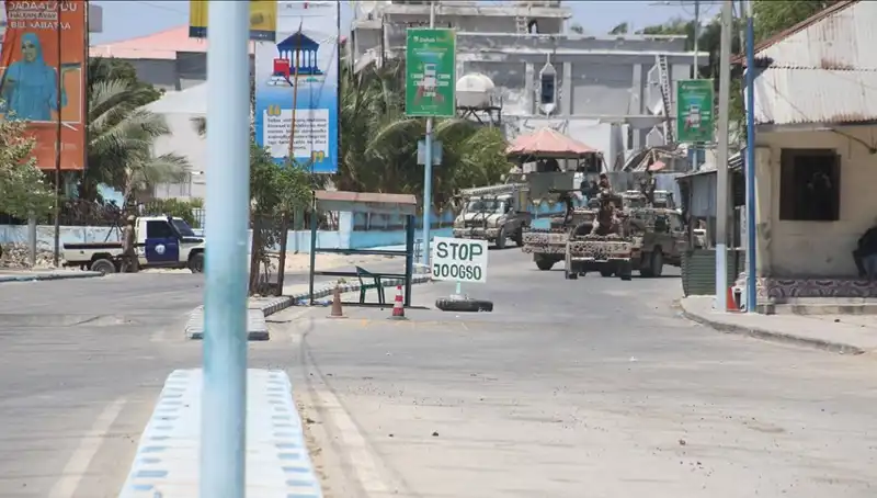 Somali'de Otel Baskını: Silahlı Çatışma Ortasında Hayatını Kaybedenlerin Sayısı Artıyor