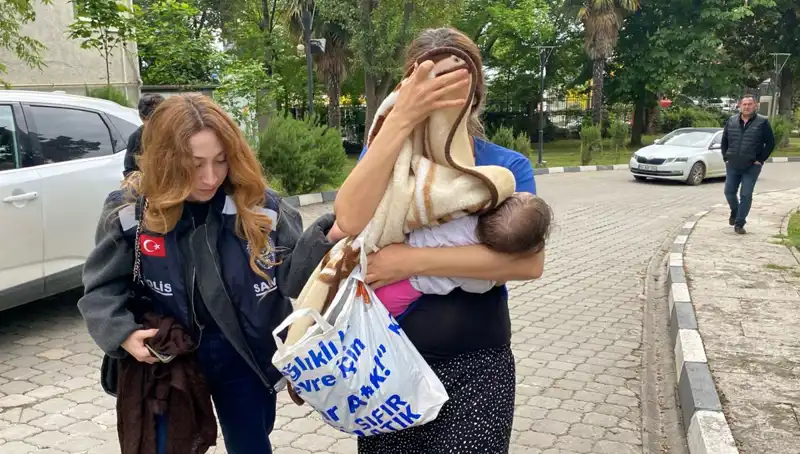 Evlerden Hırsızlık Yapan Kadın, Emniyetin Takibiyle Yakalandı