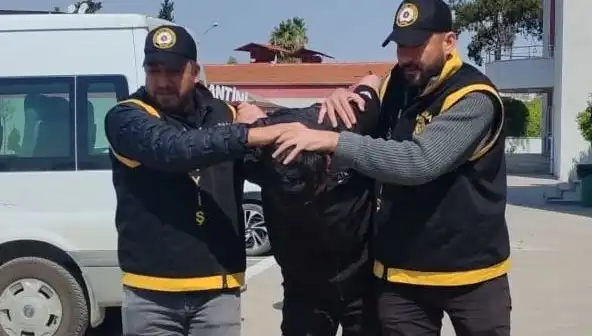 Sokak Ortasında Üç Kişi Öldürüldü: Cinayetlerin Ardındaki Karanlık Sebep!