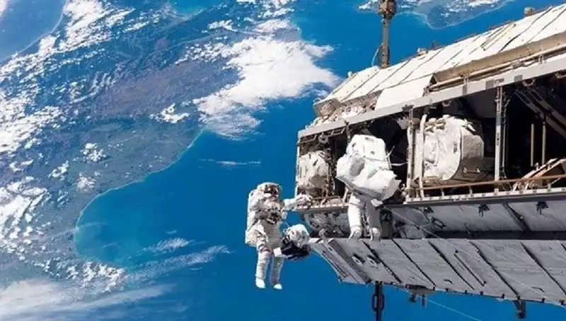 NASA ve Rusya Uzay İstasyonu İçin Tarihî Anlaşma Sağladı
