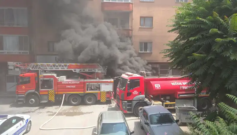 Niğde'de Beyaz Eşya Deposunda Yangın Korku Dolu Anlar Yarattı