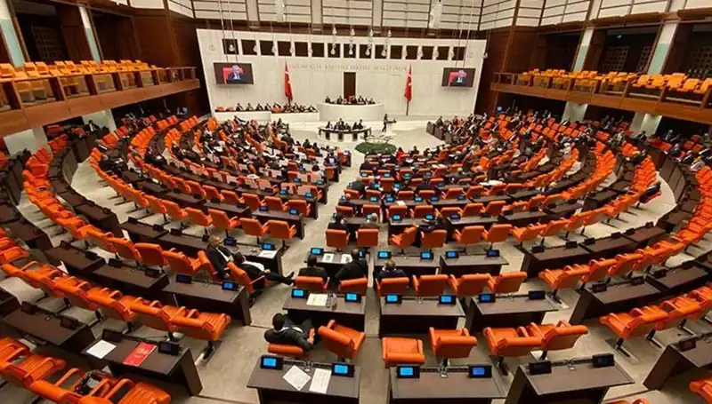 Emekli İkramiyesi 4 Bin TL Olacak mı? TBMM’de Önemli Gelişme!
