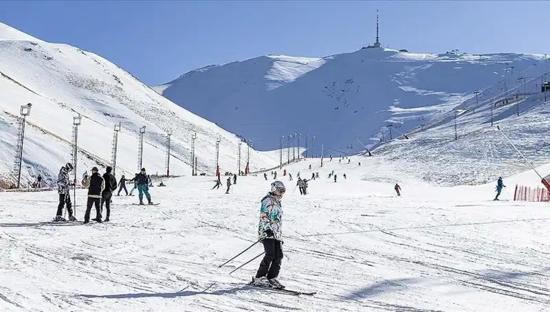 Palandöken’de Kayak Sezonu Açıldı: Kar Kalınlığı Rekor Kırdı!