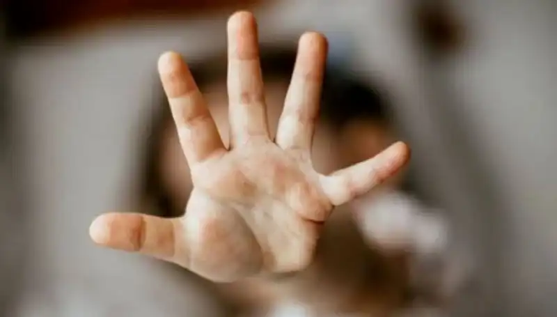 Çocuklarla Uygunsuz Görüntüler Paylaşan Şüpheli Gözaltına Alındı: Detaylar Şok Edici