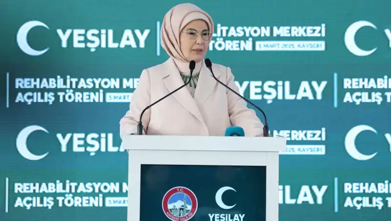 Emine Erdoğan, Gençleri Bağımlılıkla Mücadeleye Davet Etti