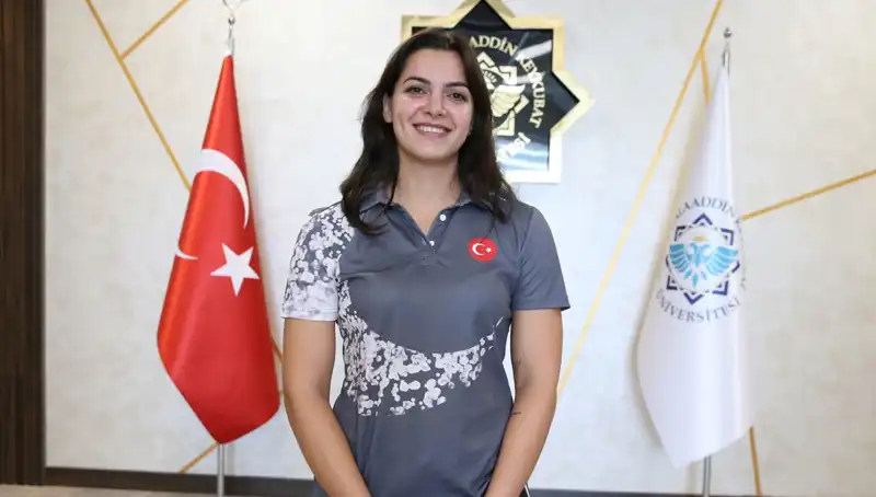 Altın Madalya Sahibi Esra'nın Gözdesi: Dünya Şampiyonluğu Hedefi