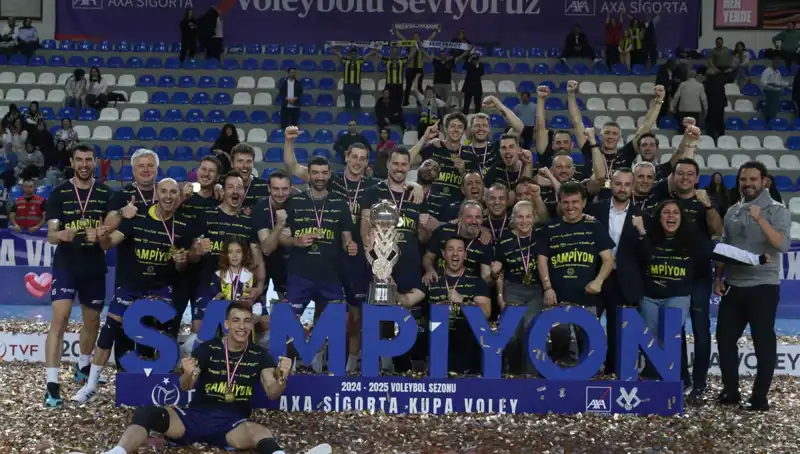 Fenerbahçe, Kupa Voley'de Tarihi Zaferle Göz Doldurdu!