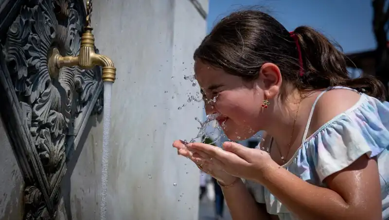 16 Şehirde Sıcaklık Rekorları Kırıldı: 40 Dereceyi Aşan Hava Koşulları