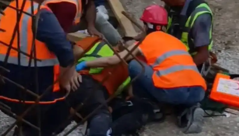 Adana'da İnşaatta Kazanın Pençesinde İki İşçi Yaralandı!