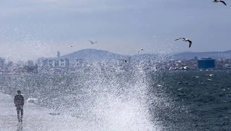 Kuvvetli Rüzgar ve Sağanak Yağış Uyarısı: Doğa İle Baş Başa Kalanların Dikkatine!