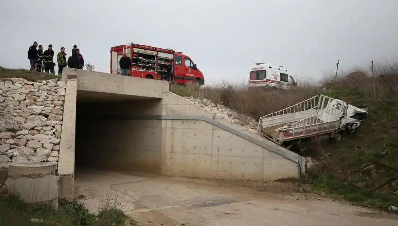 Kamyonet Alt Geçide Düştü: Bir Kişi Hayatını Kaybetti