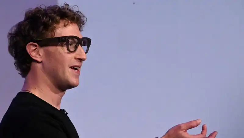 Zuckerberg'in Yeni Gözlüğüyle Geleceği Görün: Yapay Zeka Dönemi Başlıyor!