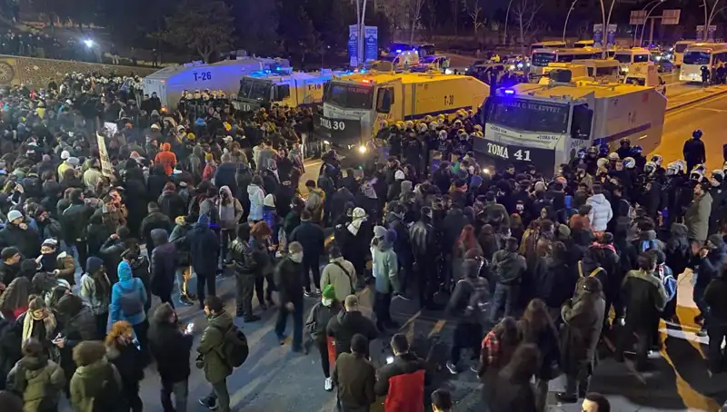 Öğrencilerden İmamoğlu'na Destek: İstanbul ve Ankara'da Eylem Gerçekleşti