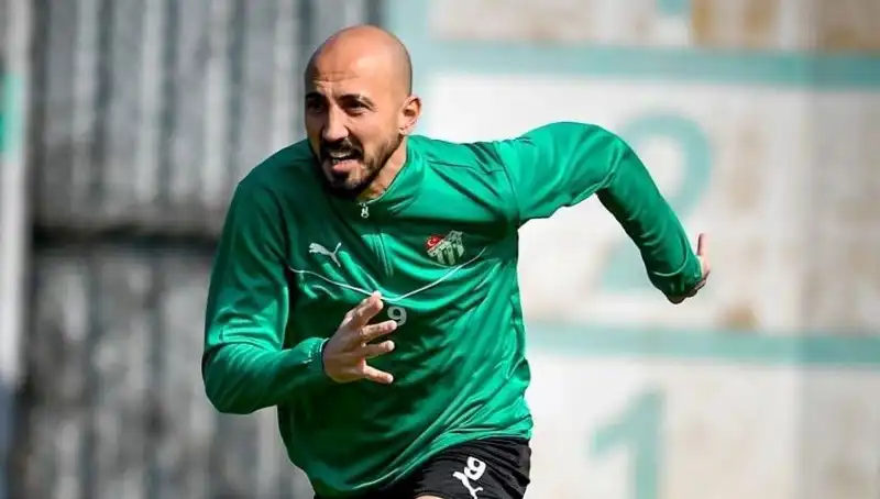 Türkiye’nin Yıldız Futbolcusu, 2. Lig'de Yeni Bir Başlangıç Yapabilir!