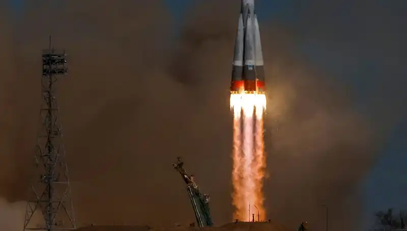 Amerikalı ve İki Rus Astronot Uzayda Yeni Bir Görev İçin Yola Çıkıyor