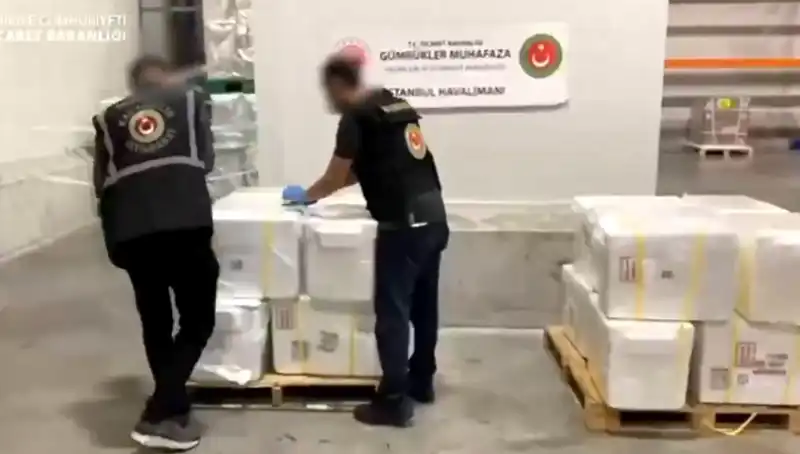 İstanbul Havalimanı'nda 455 Kilo Kokain Yakalandı: Uyuşturucu Kaçakçılığına Ağır Darbe