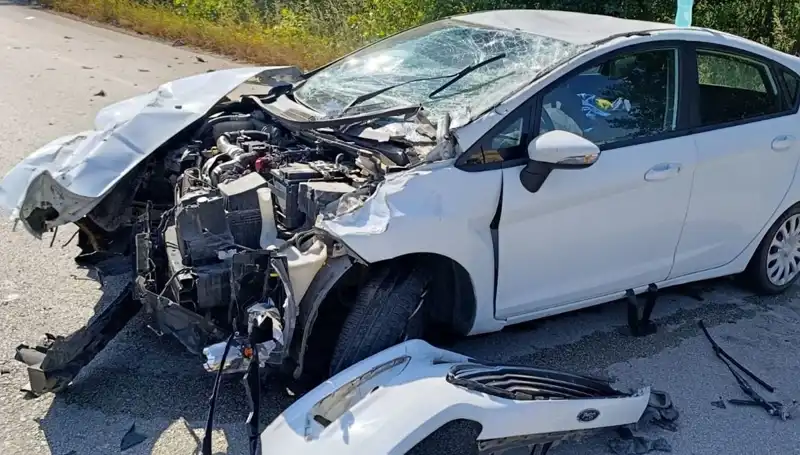 Çanakkale'de Korkutan Trafik Kazası: İki Yaralı