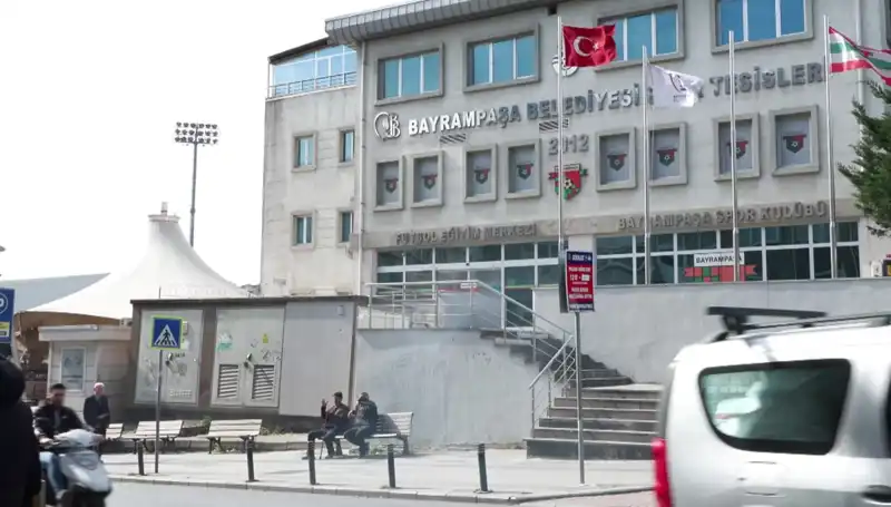Arda Turan Spor Kompleksi Otoparkında Su Baskını: Gözyaşları ve Tahribat