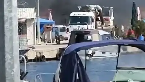 Tuzla Balıkçı Barınağında Şok Eden Lastik Yangını: Detaylar ve Gelişmeler