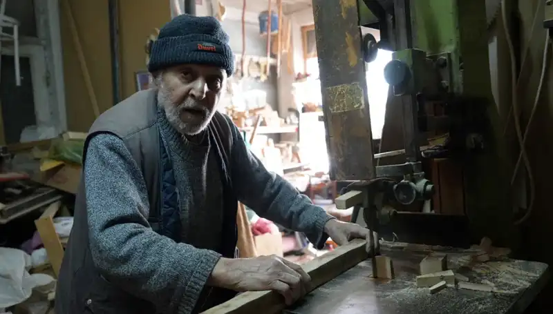 87 Yaşındaki Usta: El Emeğini Aşkla Yaşatıyor