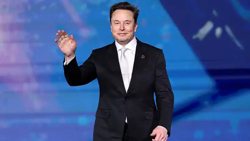 Tesla, Kendi Efsanevi Modelini Neden Rafa Kaldırdı?