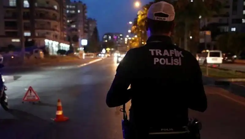 Sosyal Medyada Yüzleri Ortaya Çıkan İki Sürücüye Dev Ceza!