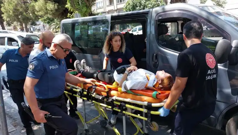 Samsun'da Minibüsün Kamyona Çarpması: Olayın Ayrıntıları ve Cevapsız Sorular