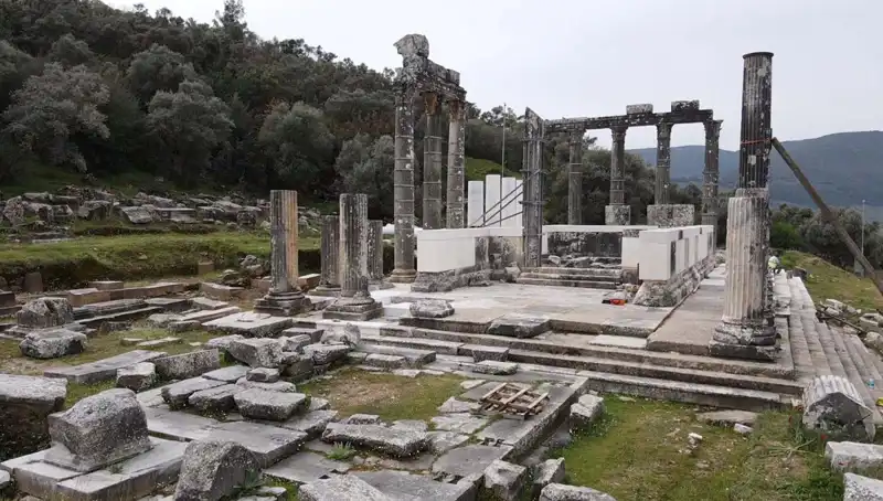 Zeus Tapınağı’nda Tarihi Restorasyon Süreci Başladı: Ziyaretçileri Neler Bekliyor?