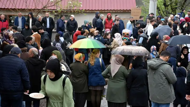 Bir Asırlık Gelenek: 12 Bin Kişi Bayramda Bir Araya Geldi!