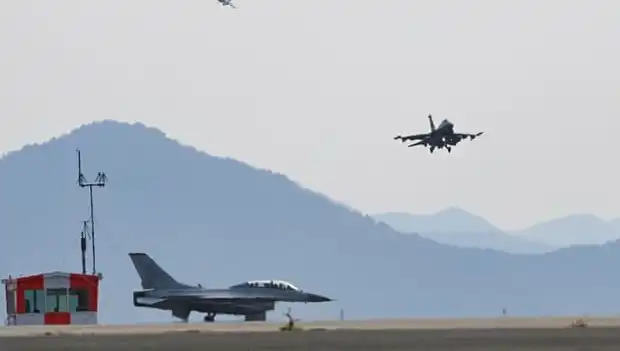 Güney Kore'de Savaş Uçağının Köyi Bombalaması: 7 Yaralı